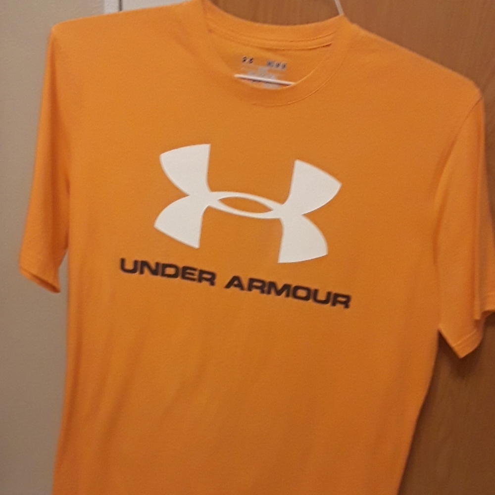 Under Armour tee shirt